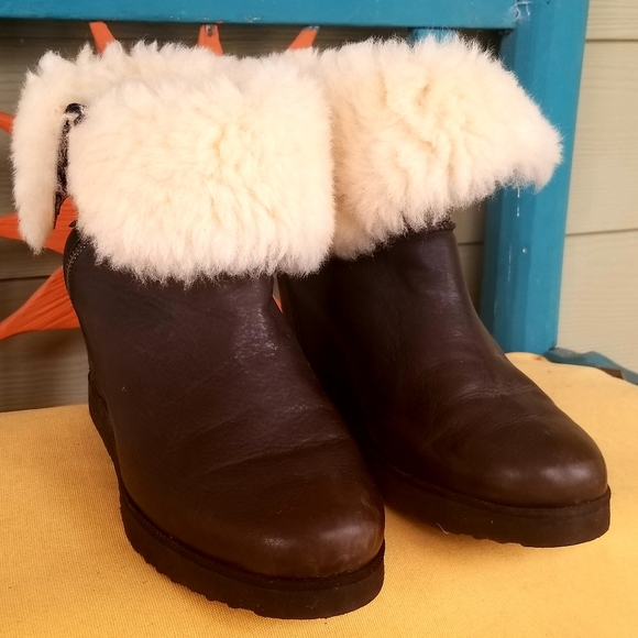 Hardly worn Koolaburra Wedges - Picture 2 of 6